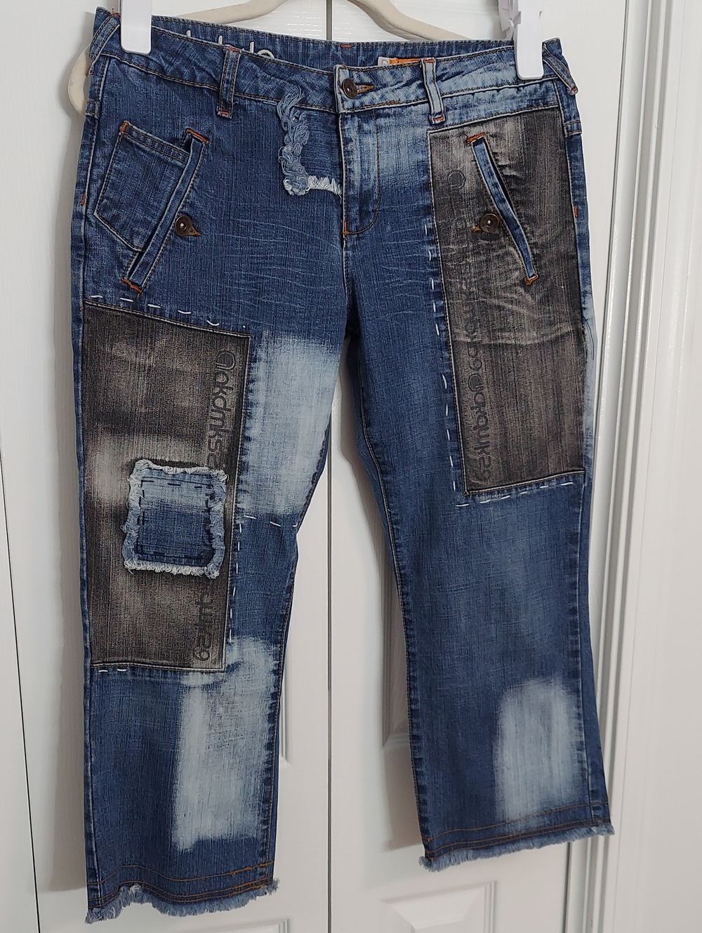 akademiks Jeans, Size 9, Capri, Distressed, Streetwear Y2K Patches